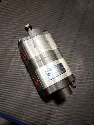 Bomba sauer para tractores CNH.