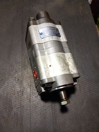 Bomba sauer para tractores CNH.