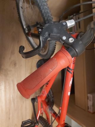 Bicicleta btwin roja