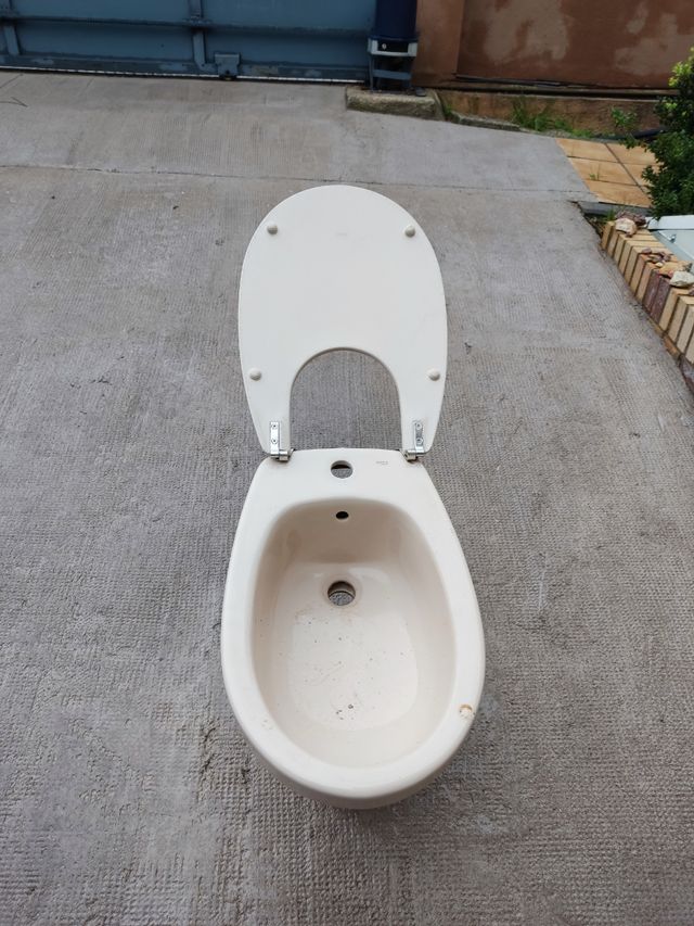 Bidé roca victoria con tapa