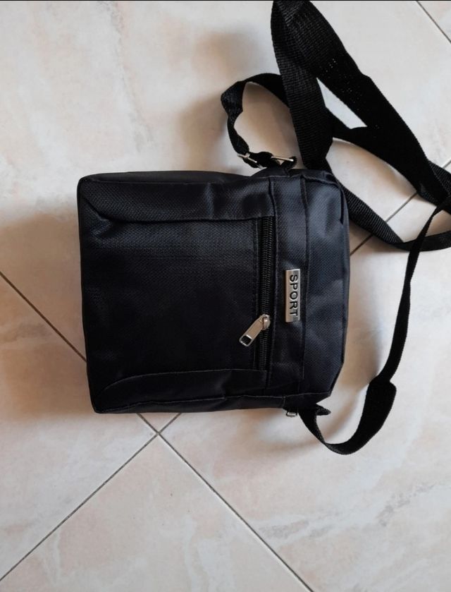 Borsello uomo a tracolla