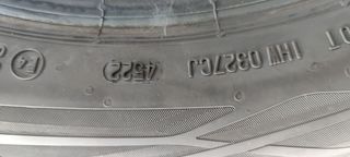 Neumáticos 215/50/19