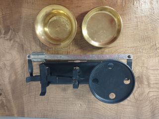 Antigua Balanza de dos Platos Nivi 1kg