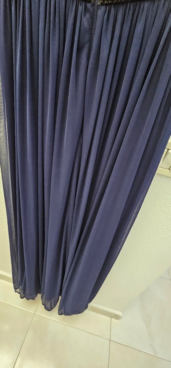 Vestido largo de fiesta azul marino y negro