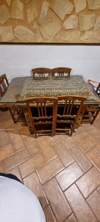 Mesa trillo con cristal más seis sillas