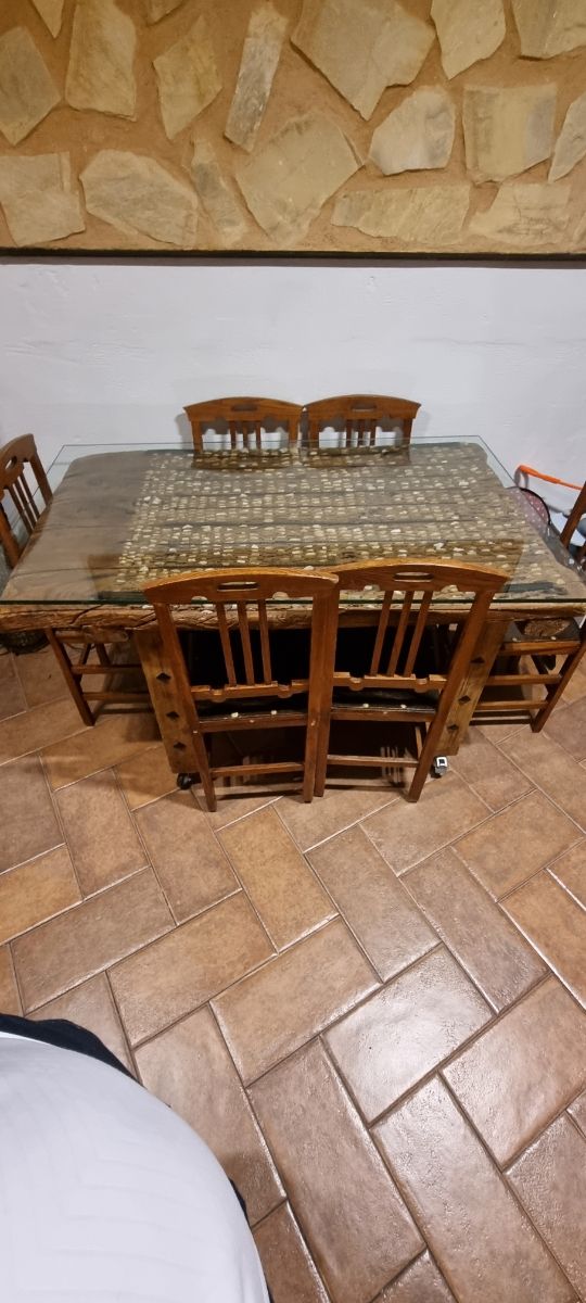 Mesa trillo con cristal más seis sillas