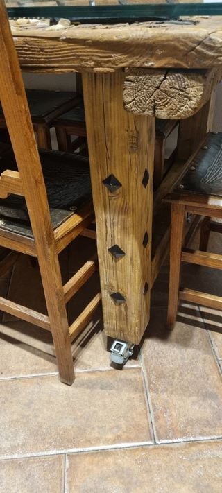 Mesa trillo con cristal más seis sillas