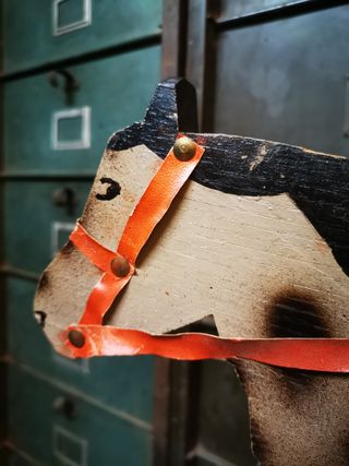 Caballo madera antiguo. Juguete