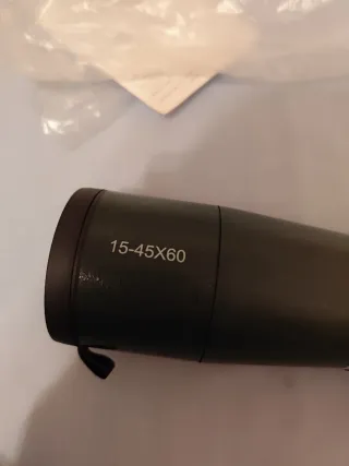 Pequeño telescopio terrestre