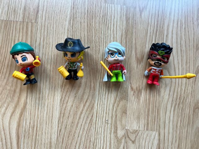 Pin y Pon action policía