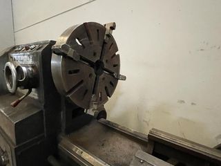 Torno paralelo marca TADU EN-300