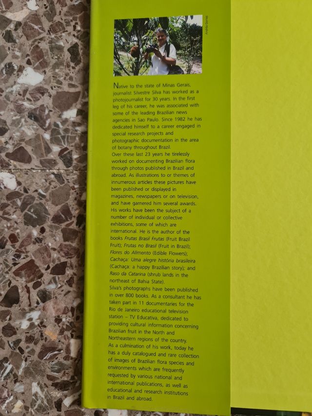 Libro sobre las Frutas tropicales de Brasil