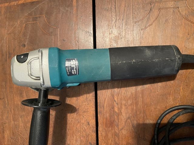 SMERIGLIATRICE MAKITA