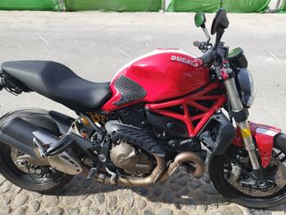 Ducati  monster stripe 821