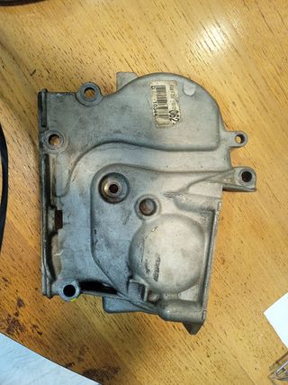 Tapa distribución Renault 1.4 1.6 16v