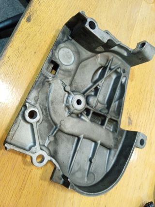 Tapa distribución Renault 1.4 1.6 16v