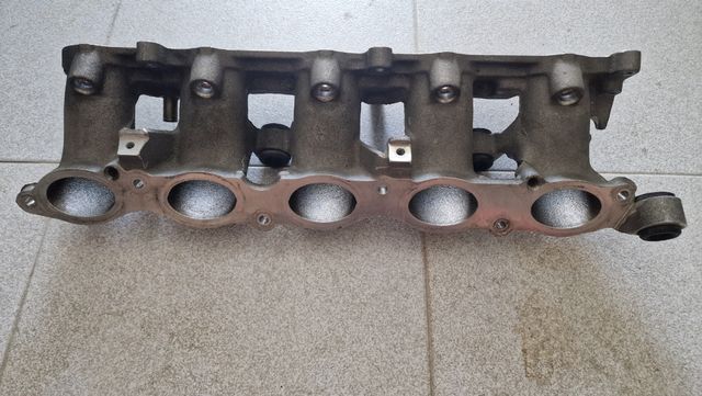 Colectores admisión Ford Focus ST RS Volvo 2.5T