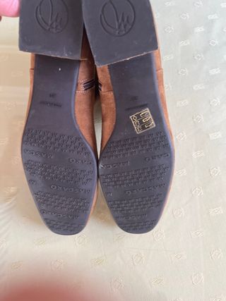 Botines de ante color camel
