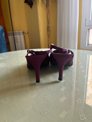 Zapatos fiesta de raso del 40