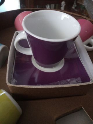 Juego de café con 6 tazas/platos colores