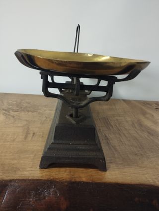 Antigua Balanza de Dos Platos Marrón de 10kg 50x20