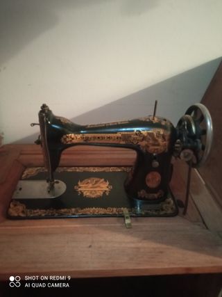 Maquina coser antigua