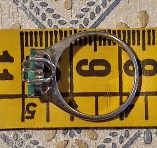 SORTIJA DE ESMERALDAS EN PLATA RODIADA