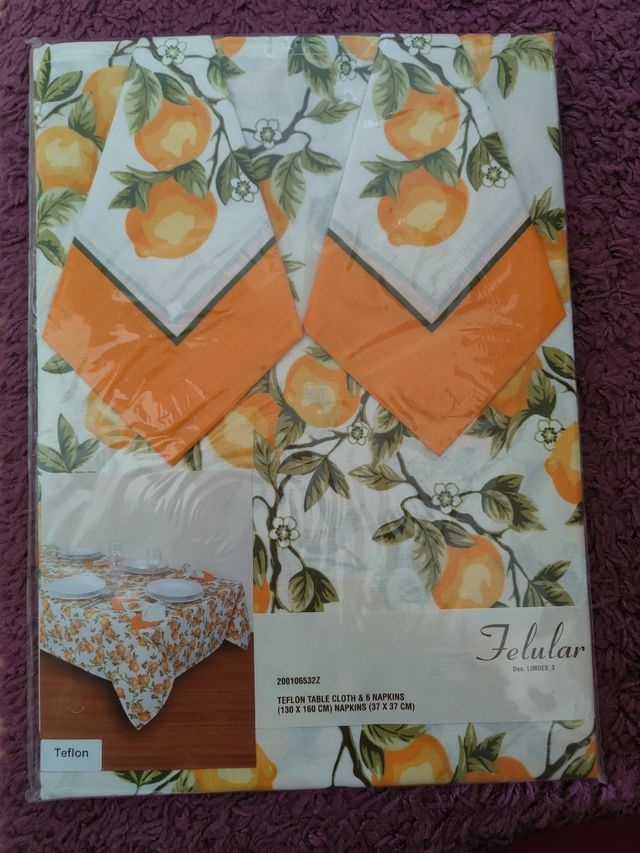 Juego de mantel y servilletas