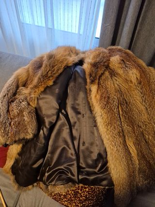 Chaquetón rojo color zorro rojo