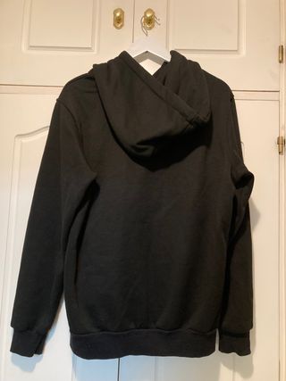 sudera negra supreme