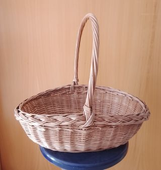 40 cms Cesta de mimbre artesanal con asa