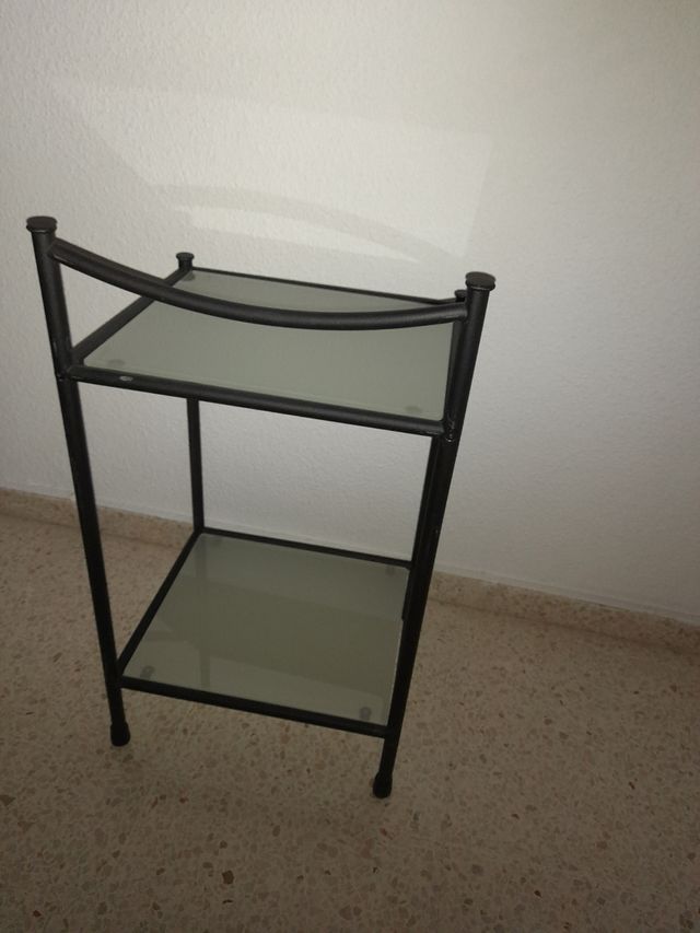 Confezione 2 comodini in ferro battuto e vetro