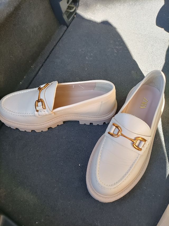 Zapatos Zara de piel