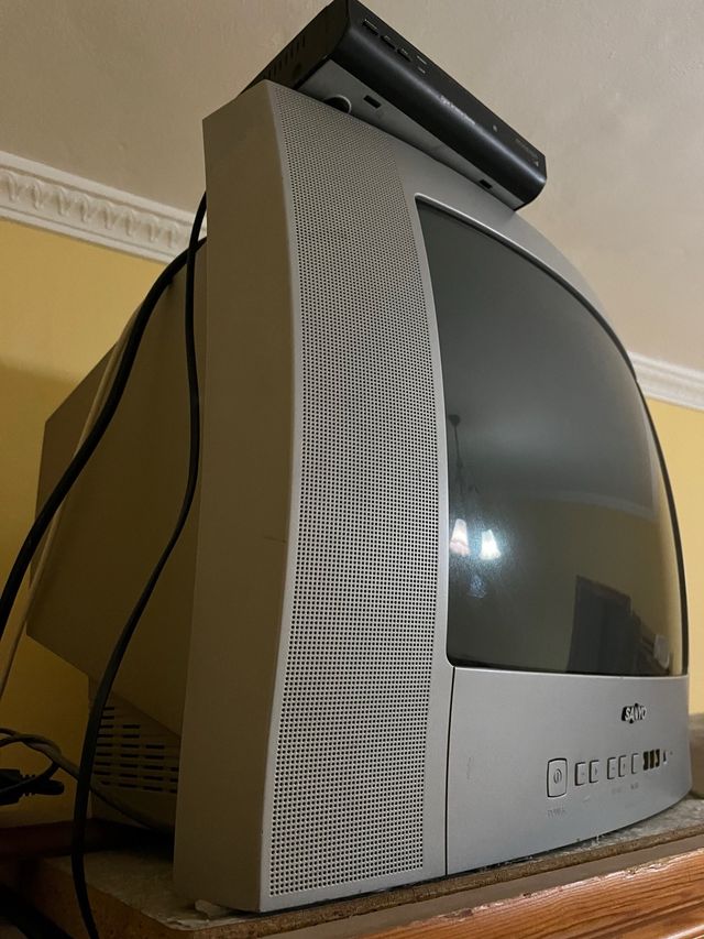 TELEVISOR SANYO 23 PULGADAS