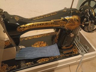 Maquina de coser singer antigua