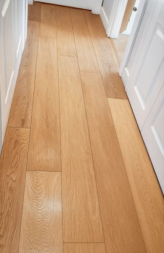 SUELO LAMINADO Y SPC EN VALENCIA Y ALREDEDORES