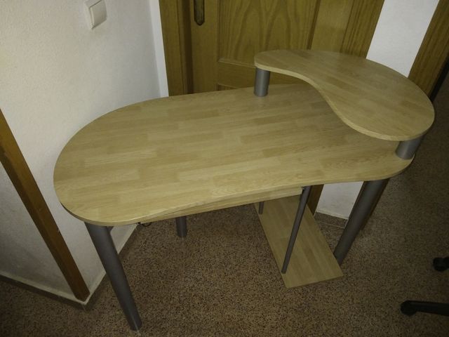 Escritorio. Posibilidad de transporte.