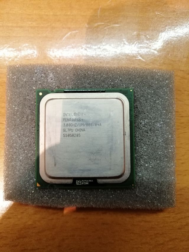 Intel Pentium 4 3 GHz 1M/800 MHz 2004
