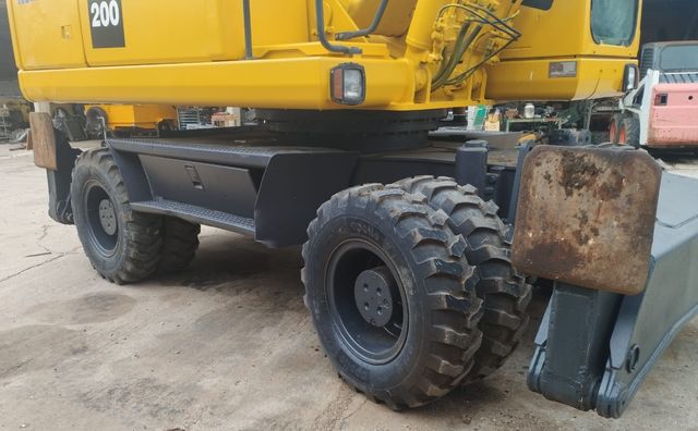 Retroexcacadora KOMATSU PW200-7K