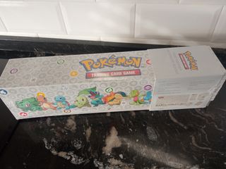 Material Pokemon coleccionista nuevo y sin abrir