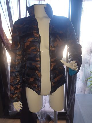 Di-Bye Plumas camuflaje