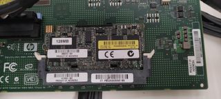 HP 412799 – Controladora 8 channel SAS RAID  128MB
