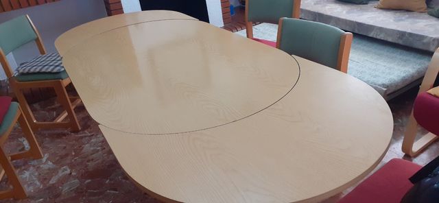 MESA DE COMEDOR EXTENSIBLE Y 6 SILLAS