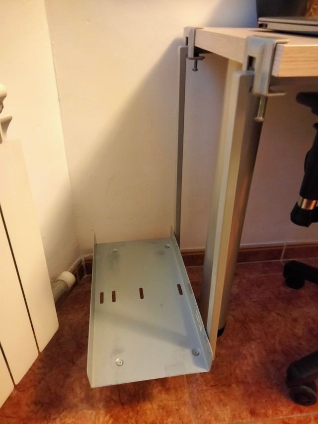 Soporte para Torre ordenador