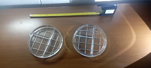 Coppia di piatti in vetro