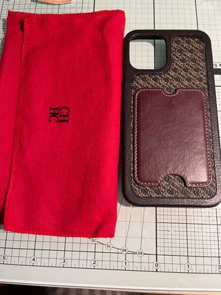 carcasa Carolina Herrera Iphone 12 pro max