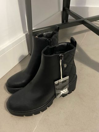 bota Xti negro