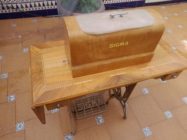 Máquina de coser antigua singer