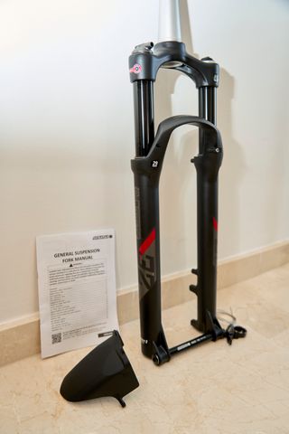 Horquilla Suntour Raidon 32 aire Boost 29" disco