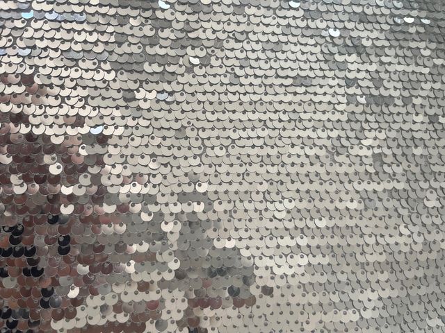 miniabito con paillettes argento e spalline a filo